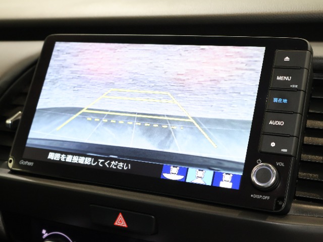 UZ0048550791_15_001.jpg