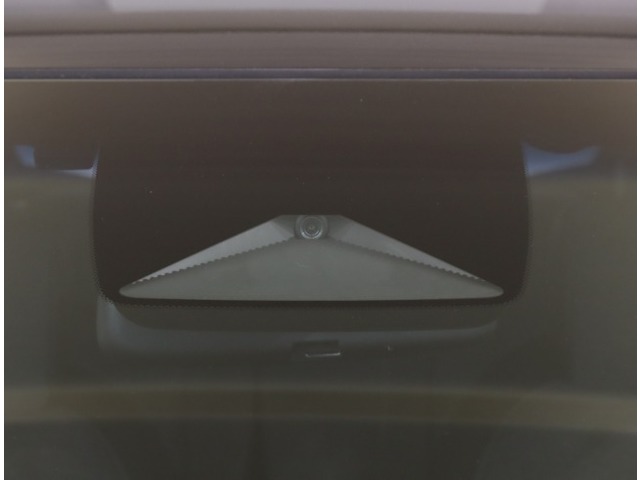 UZ0047005733_37_002.jpg