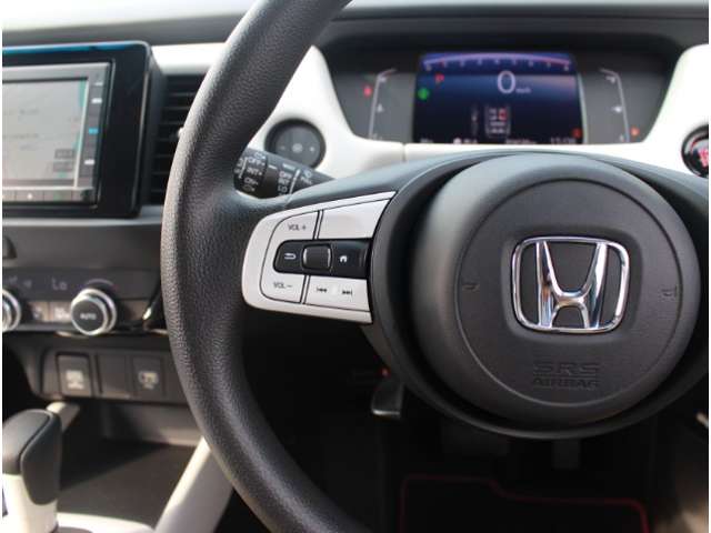 UZ0048447774_10_001.jpg