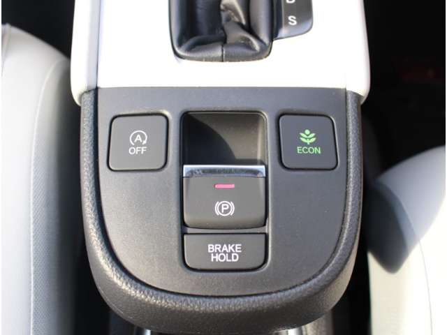 UZ0048447774_13_001.jpg