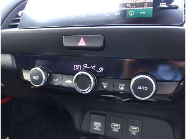 UZ0048544901_14_001.jpg