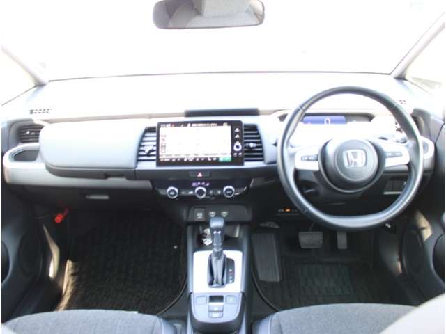 UZ0048544901_16_001.jpg