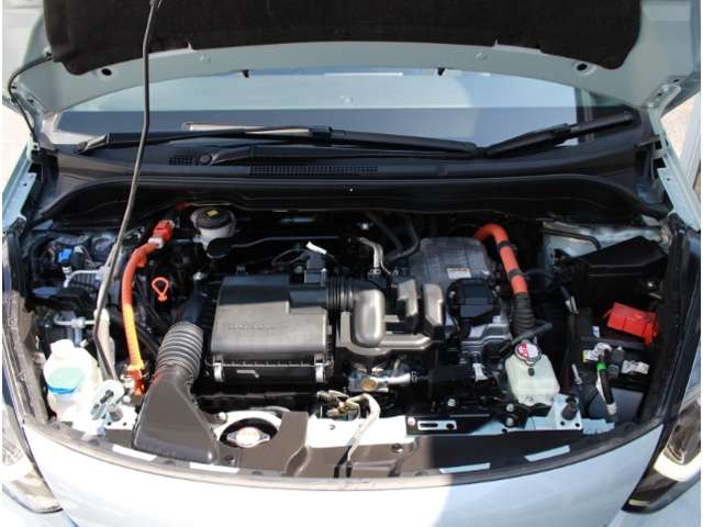 UZ0048544901_41_001.jpg