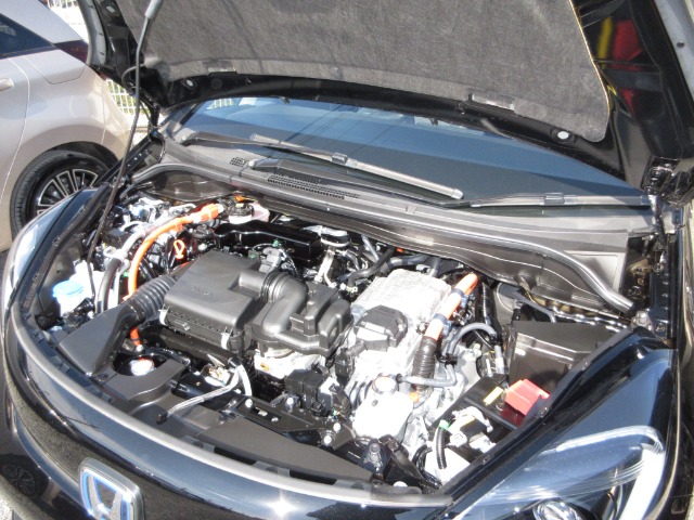 UZ0048149316_3_002.jpg