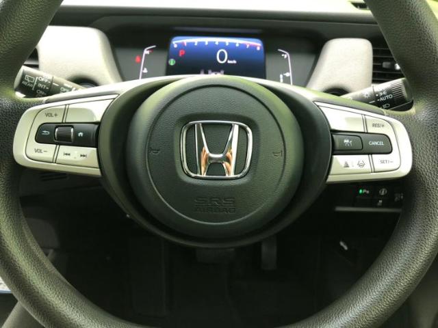 UZ0048461664_17_002.jpg