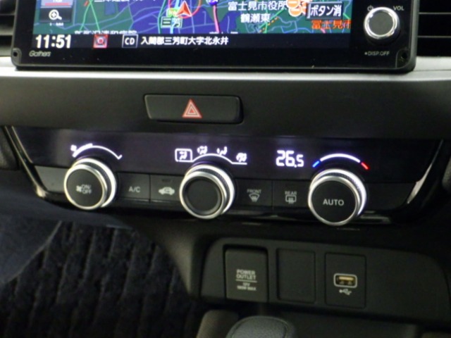 UZ0048557502_6_001.jpg