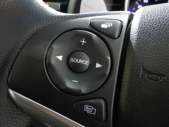 UZ0048017957_16_001.jpg