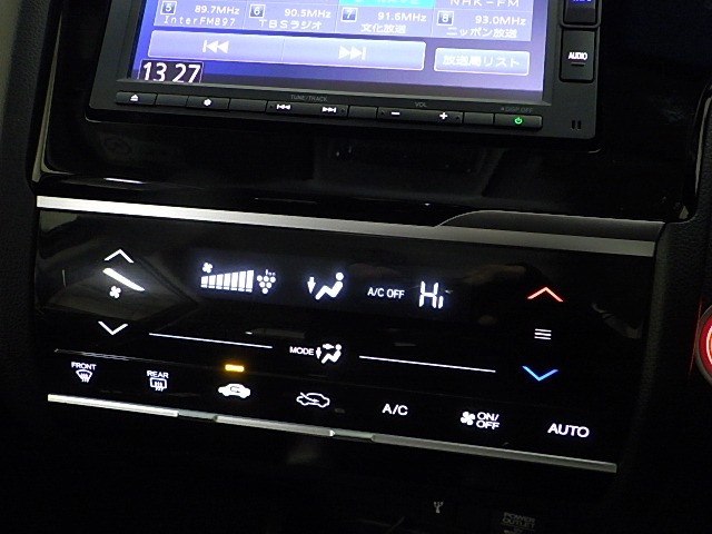 UZ0048017957_6_001.jpg