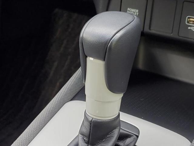 UZ0048538588_17_001.jpg