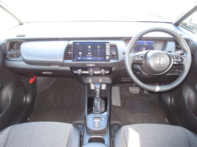 UZ0048129335_10_002.jpg