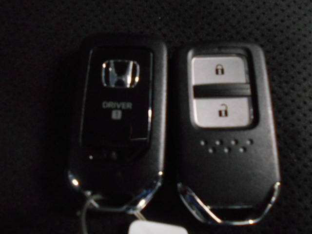 UZ0048236360_18_003.jpg