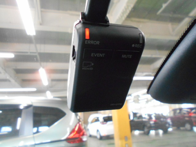 UZ0048236360_2_003.jpg