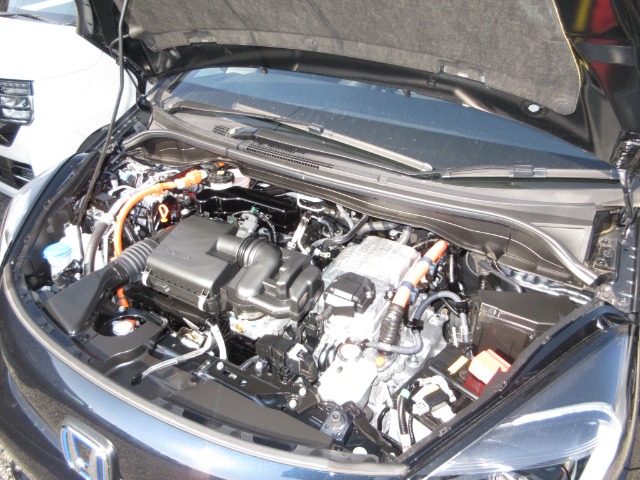UZ0047886920_35_002.jpg