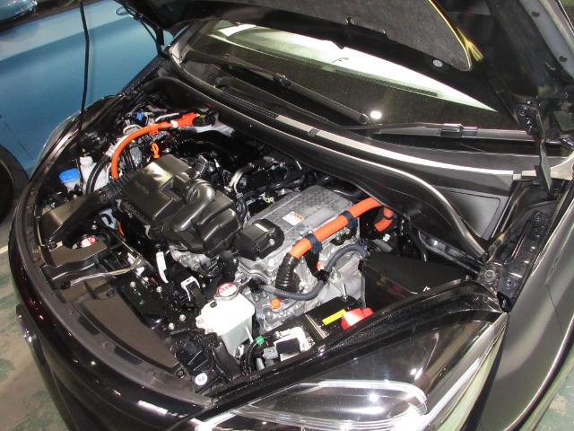 UZ0048155138_4_002.jpg