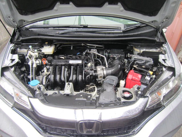 UZ0046751618_62_003.jpg