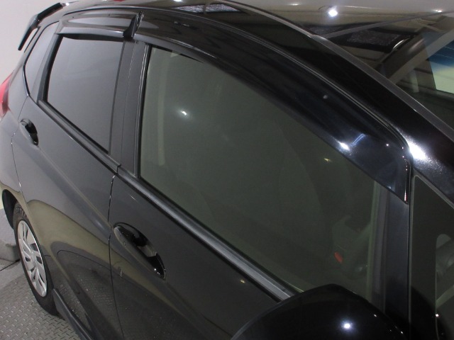UZ0047791676_7_003.jpg
