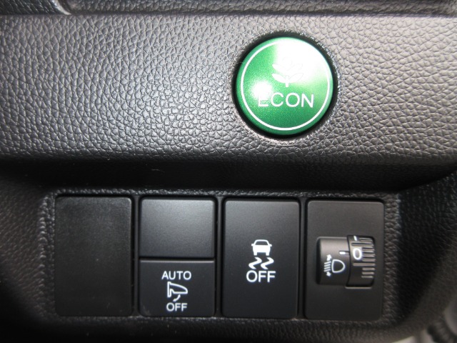 UZ0048375587_12_002.jpg