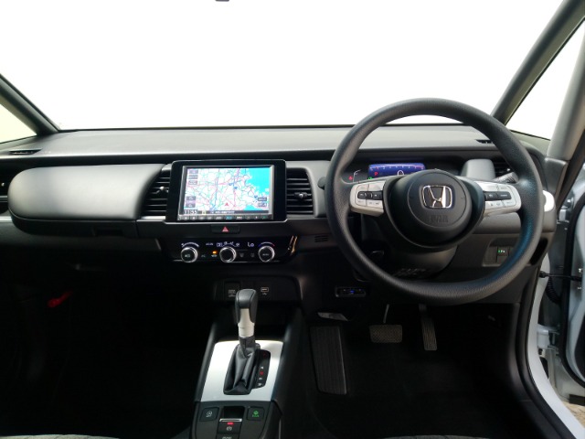 UZ0048299183_8_001.jpg