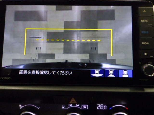 UZ0048339894_30_001.jpg