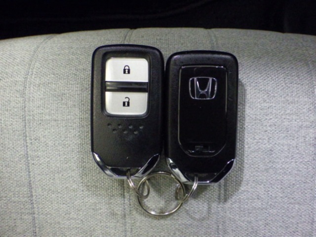 UZ0048339894_31_001.jpg