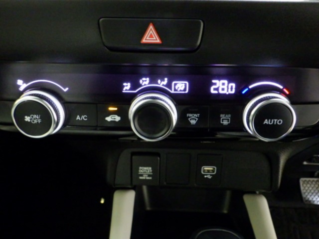 UZ0048339894_6_001.jpg