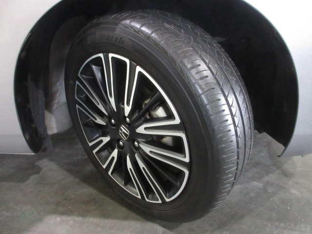 UZ0048470911_31_003.jpg