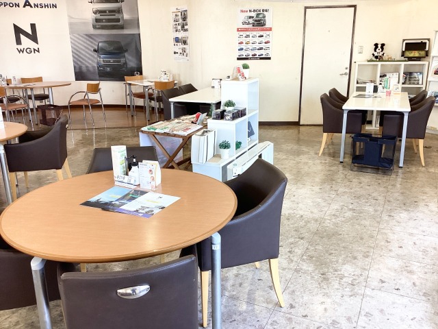 UZ0048470911_40_003.jpg