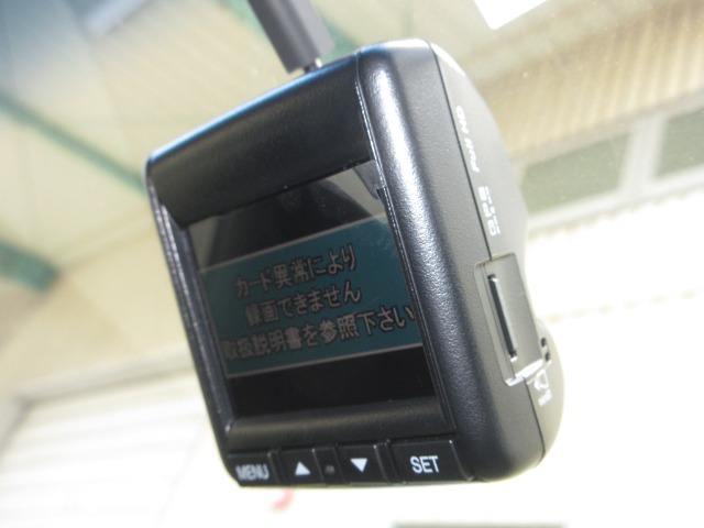 UZ0048470911_5_002.jpg