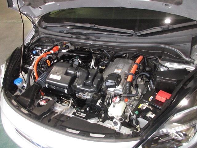 UZ0048470911_6_002.jpg