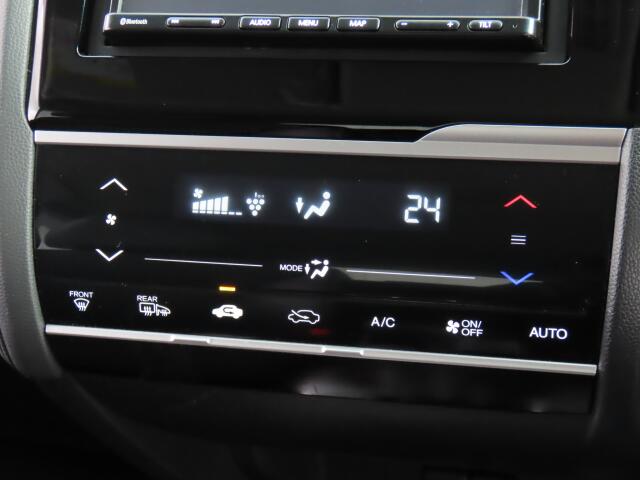UZ0047400555_10_001.jpg