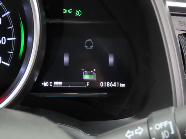 UZ0047400555_13_001.jpg