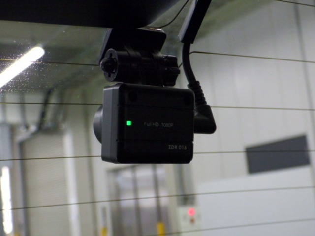 UZ0047911880_5_001.jpg