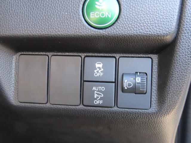 UZ0047723309_31_001.jpg