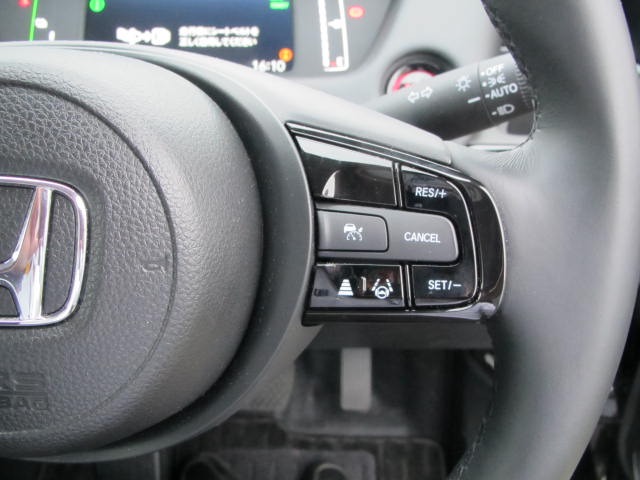 UZ0046996696_12_002.jpg