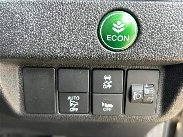 UZ0048433456_7_002.jpg