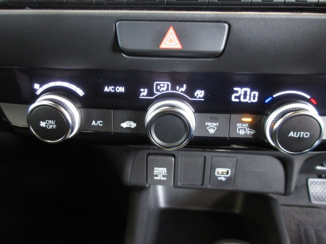 UZ0048542337_6_001.jpg