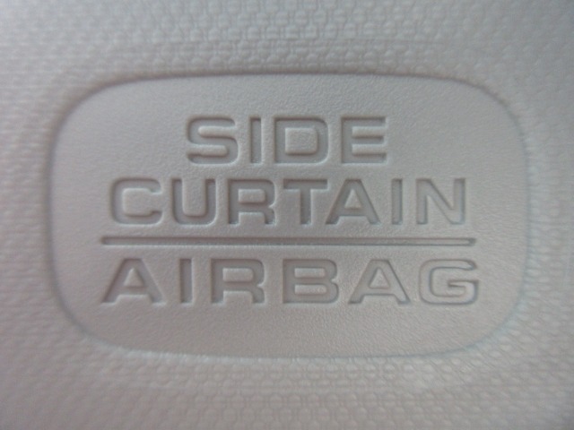 UZ0047980485_13_002.jpg