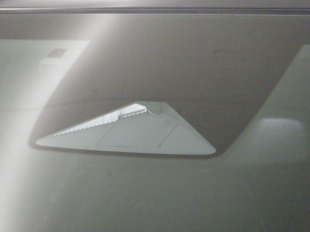 UZ0048004665_1_001.jpg