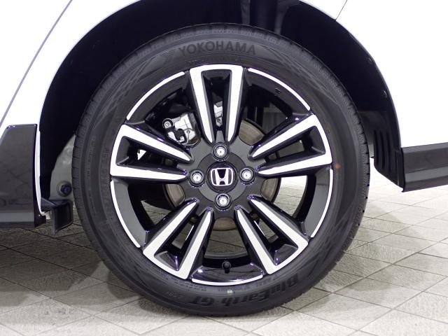 UZ0048393850_19_001.jpg