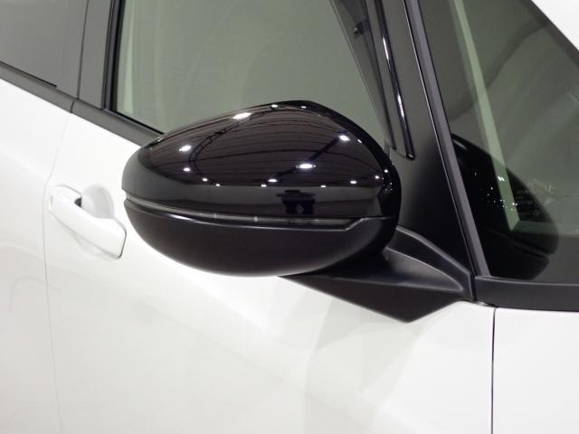 UZ0048393850_30_001.jpg