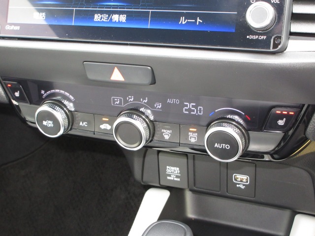 UZ0048528868_12_001.jpg