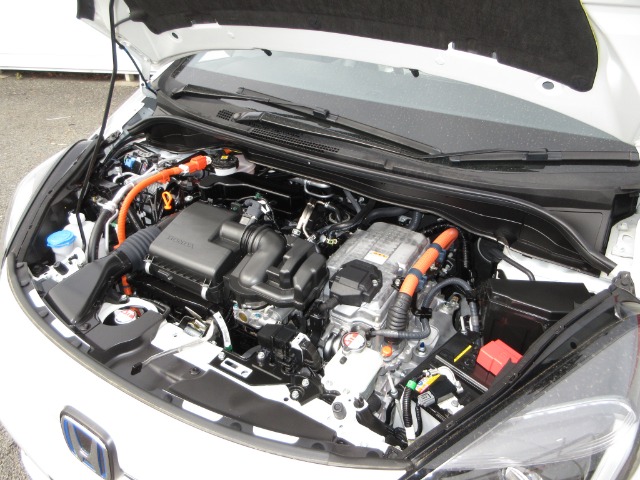 UZ0048528868_2_001.jpg