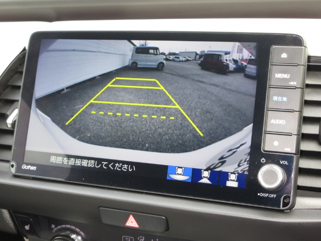 UZ0048528868_3_001.jpg