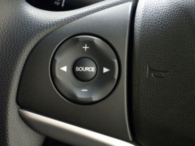 UZ0048085167_18_001.jpg