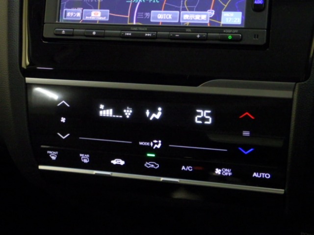 UZ0048085167_19_001.jpg