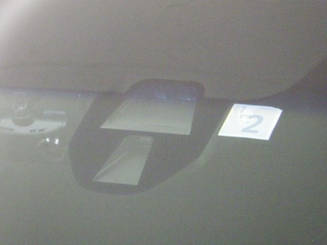UZ0048085167_1_001.jpg