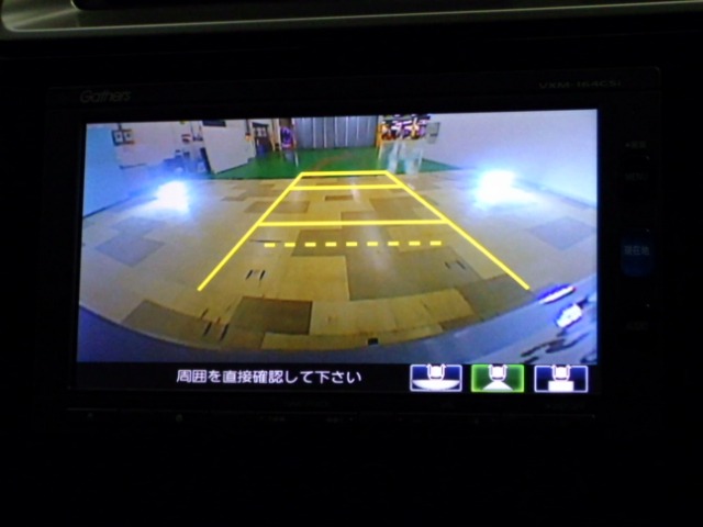 UZ0048085167_36_001.jpg