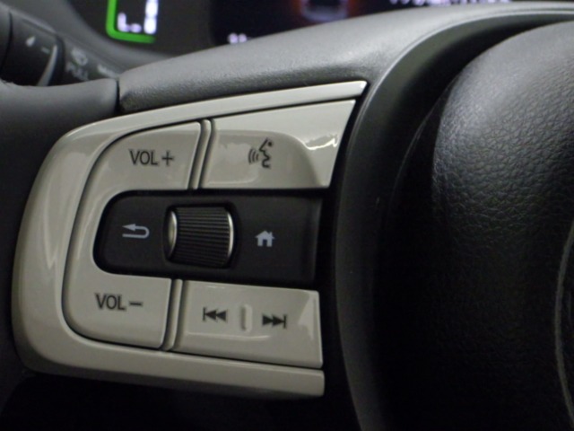 UZ0048378989_30_001.jpg
