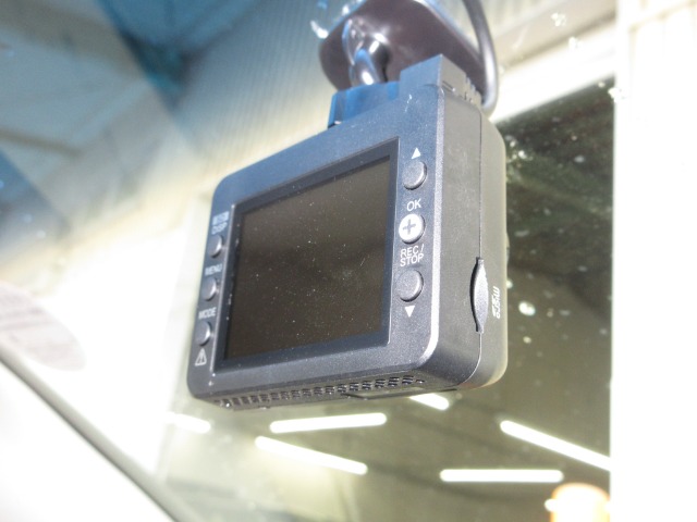 UZ0048264512_2_002.jpg