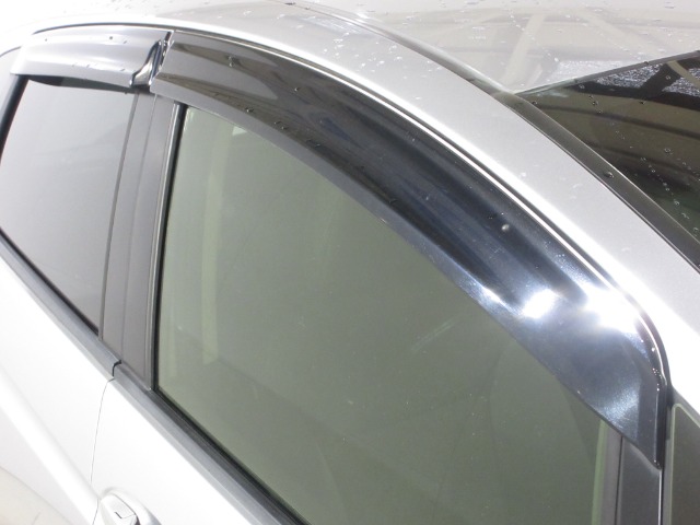 UZ0048264512_7_001.jpg
